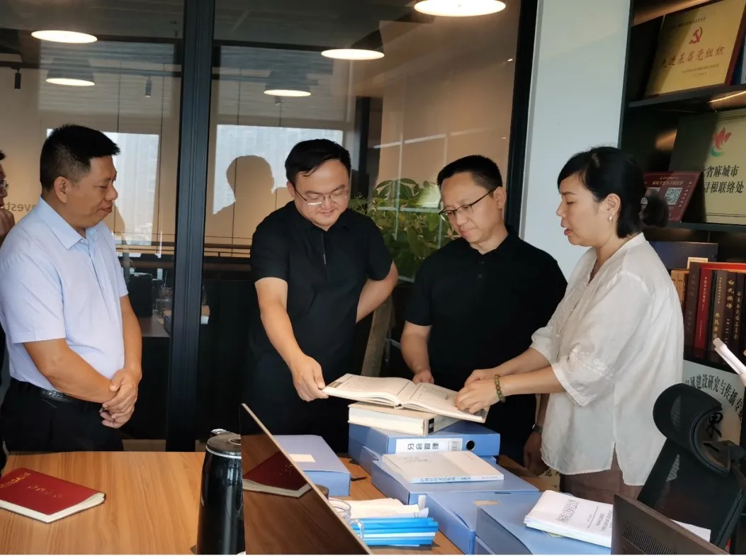 王云旭调研直属社科学会工作